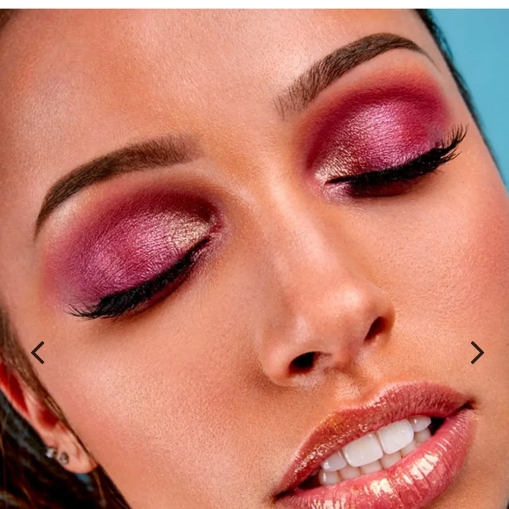 ✨ HIPDOT ZION Eyeshadow Palette
